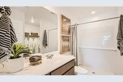 24999 N 174th Drive, Surprise, AZ 85387 - Photo 11