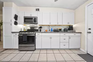6446 W Piccadilly Rd, Phoenix, AZ 85033 - Photo 3