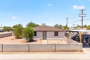 6446 W Piccadilly Rd, Phoenix, AZ 85033 - Photo 1