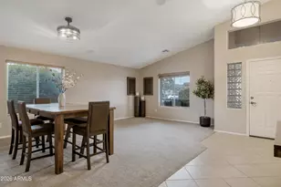 2716 E Quiet Hollow Ln, Phoenix, AZ 85024 - Photo 9