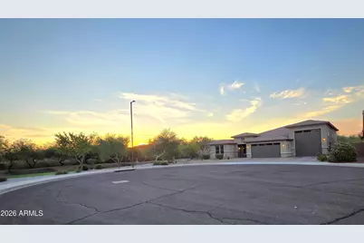 13785 S 181st Avenue, Goodyear, AZ 85338 - Photo 1