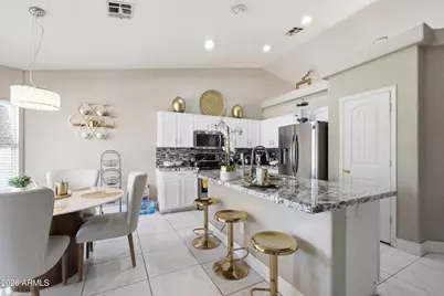 8523 W Palm Lane, Phoenix, AZ 85037 - Photo 9
