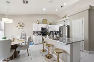 8523 W Palm Ln, Phoenix, AZ 85037 - Photo 9