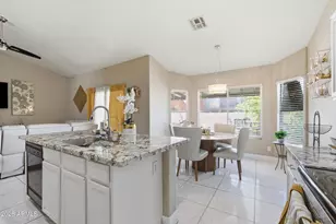 8523 W Palm Ln, Phoenix, AZ 85037 - Photo 11
