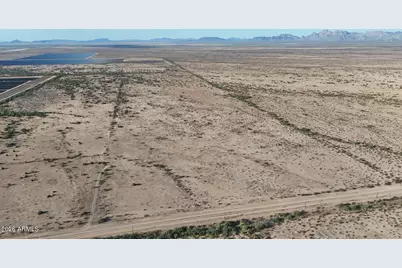 52903 W Glendale Avenue W #'-', Tonopah, AZ 85354 - Photo 27