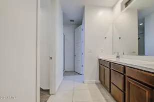 2239 W Donner Dr, Phoenix, AZ 85041 - Photo 7