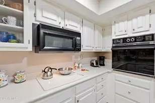 17404 N 99th Ave, Sun City, AZ 85373 - Photo 13