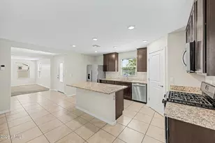 3943 S 79th Ln, Phoenix, AZ 85043 - Photo 11