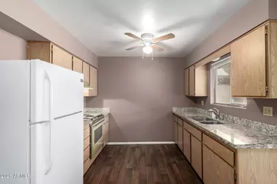 9415 N 111th Avenue, Sun City, AZ 85351 - Photo 11