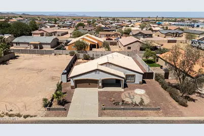 9870 W Camelia Drive, Arizona City, AZ 85123 - Photo 45