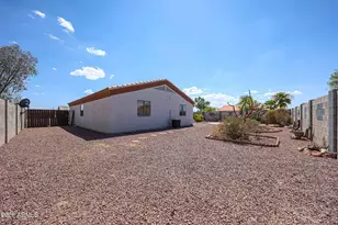 9870 W Camelia Dr, Arizona City, AZ 85123 - Photo 29