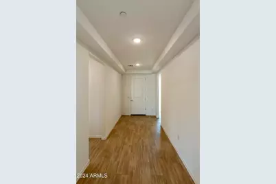 15664 W Mercer Lane, Surprise, AZ 85379 - Photo 5