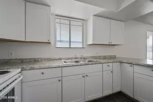 717 E Roeser Rd, Phoenix, AZ 85040 - Photo 9