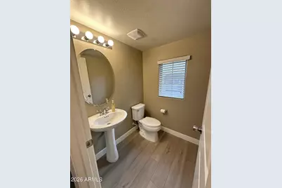1836 N 77th Glen, Phoenix, AZ 85035 - Photo 11