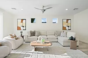 3104 N 37th St, Phoenix, AZ 85018 - Photo 3
