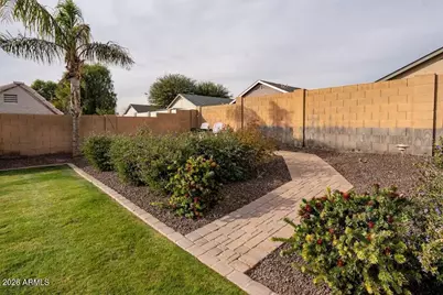 9644 W Hatcher Road, Peoria, AZ 85345 - Photo 11
