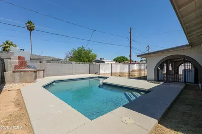 5802 N 61st Drive, Glendale, AZ 85301 - Photo 3