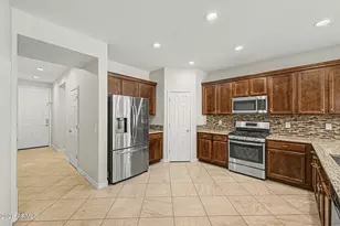 22188 N 101st Dr, Peoria, AZ 85383 - Photo 9