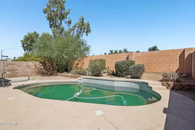 15984 W Smokey Drive, Surprise, AZ 85374 - Photo 33