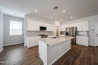 17364 W Villa Hermosa Lane, Surprise, AZ 85387 - Photo 5
