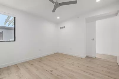 531 E Willetta Street #304, Phoenix, AZ 85004 - Photo 11