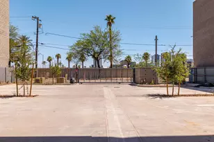 531 E Willetta St, Phoenix, AZ 85004 - Photo 25