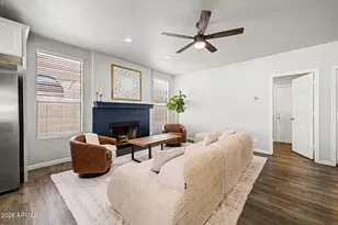 1042 W Newport Beach Dr, Gilbert, AZ 85233 - Photo 3