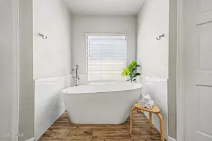 1042 W Newport Beach Dr, Gilbert, AZ 85233 - Photo 5