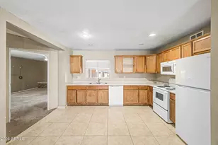 5807 W Cambridge Ave, Phoenix, AZ 85035 - Photo 11