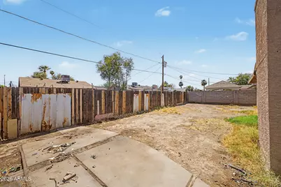 5807 W Cambridge Avenue, Phoenix, AZ 85035 - Photo 37