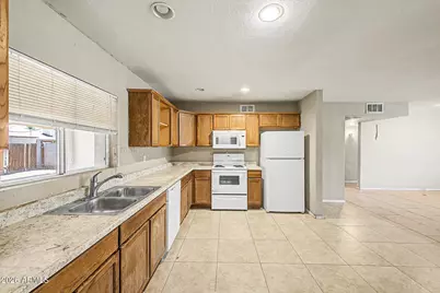 5807 W Cambridge Avenue, Phoenix, AZ 85035 - Photo 15
