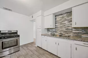 903 N 22nd Pl, Phoenix, AZ 85006 - Photo 7