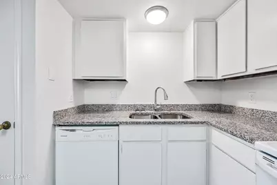 436 W Clark Street #Apt 101, Mesa, AZ 85201 - Photo 7