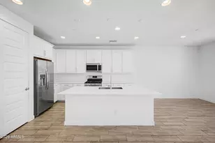 670 S Owl Dr, Gilbert, AZ 85296 - Photo 15