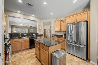 10947 E Sylvan Avenue, Mesa, AZ 85212 - Photo 9