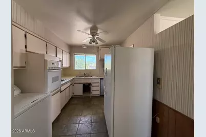 11007 W Florida Avenue, Sun City, AZ 85351 - Photo 9