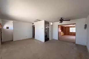 11007 W Florida Ave, Sun City, AZ 85351 - Photo 7