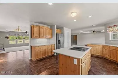 15181 W Sunshine Lane, Kirkland, AZ 86332 - Photo 9