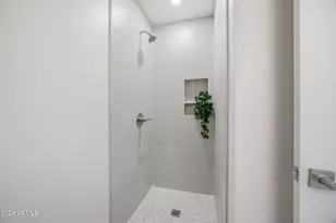 8011 N 49th Ave, Glendale, AZ 85302 - Photo 21