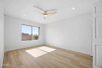 8011 N 49th Avenue, Glendale, AZ 85302 - Photo 13