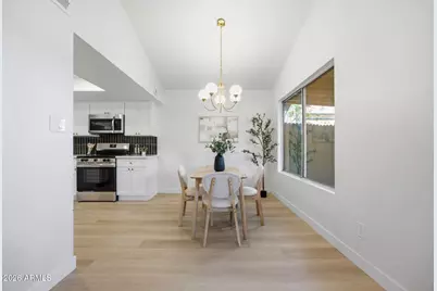8011 N 49th Avenue, Glendale, AZ 85302 - Photo 9