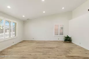 24821 N 41st Ave, Glendale, AZ 85310 - Photo 9