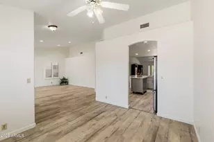 24821 N 41st Ave, Glendale, AZ 85310 - Photo 9