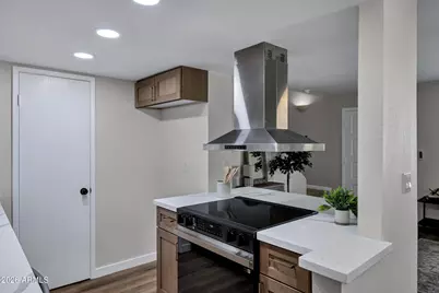 10208 N 8th Place #B, Phoenix, AZ 85020 - Photo 9