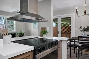 10208 N 8th Pl, Phoenix, AZ 85020 - Photo 11