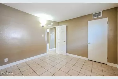 11207 W Oregon Avenue, Youngtown, AZ 85363 - Photo 7