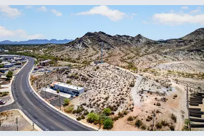 11209 N Cave Creek Road, Phoenix, AZ 85020 - Photo 11