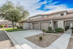 7401 W Arrowhead Clubhouse Dr, Glendale, AZ 85308 - Photo 1