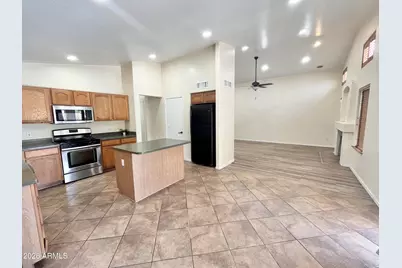 8565 W Denton Lane, Glendale, AZ 85305 - Photo 9