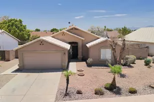 8565 W Denton Ln, Glendale, AZ 85305 - Photo 9